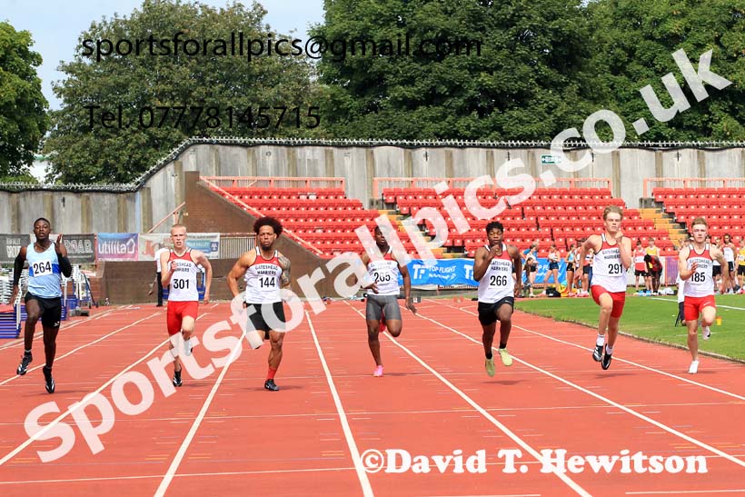 100 metres, 2024 Gateshead Tartan Games.  Photo: David T. Hewitson/Sports for All Pics